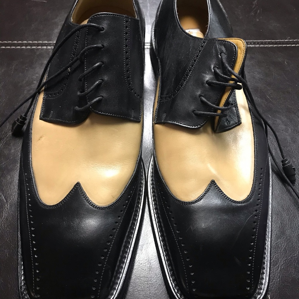 Mezlan leather Black and Tan. Shoes